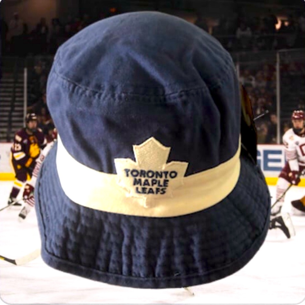 Toronto Maple Leafs NHL Hockey Canada Reebok 2-tone S/M Logo Bucket Hat NWT